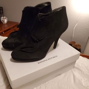 Banana Republic Bootie Heel